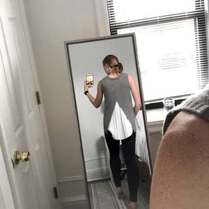 BROCHURE WALKER SLEEVELESS SWEATER WITH PLEATS